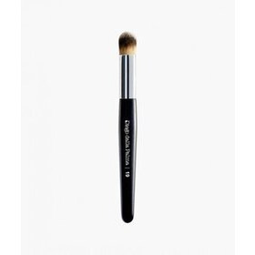 MAXI CORRECTOR AND PERFECTING BRUSH N.19- Sivellin peitetuotteelle